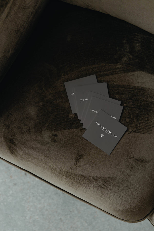 Editoré Square Business Card Mockup - No 1